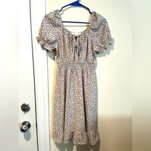Monteau Los Angeles floral dress size small